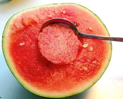 网红勺子爆款吃瓜,揭秘网络红人的爆红之路  第1张